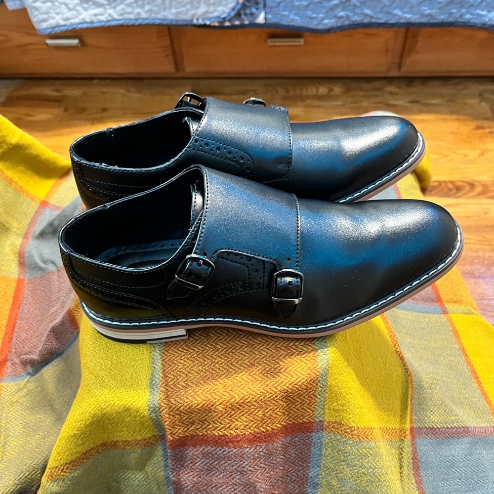 Men’s black dress shoes
